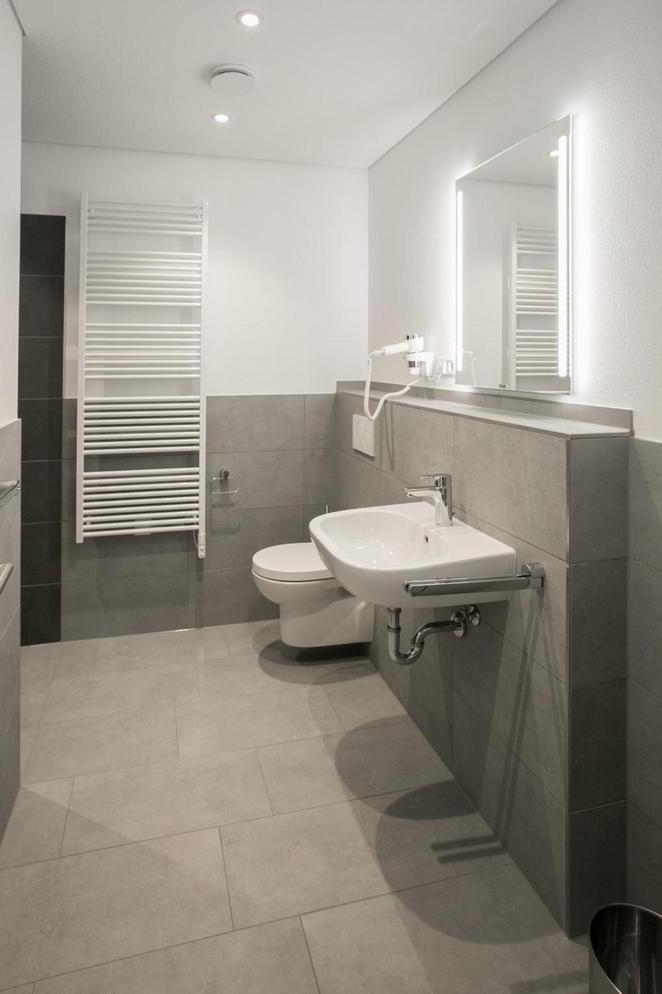 Hotel-Gasthaus Engel Luttingen Laufenburg Kamer foto